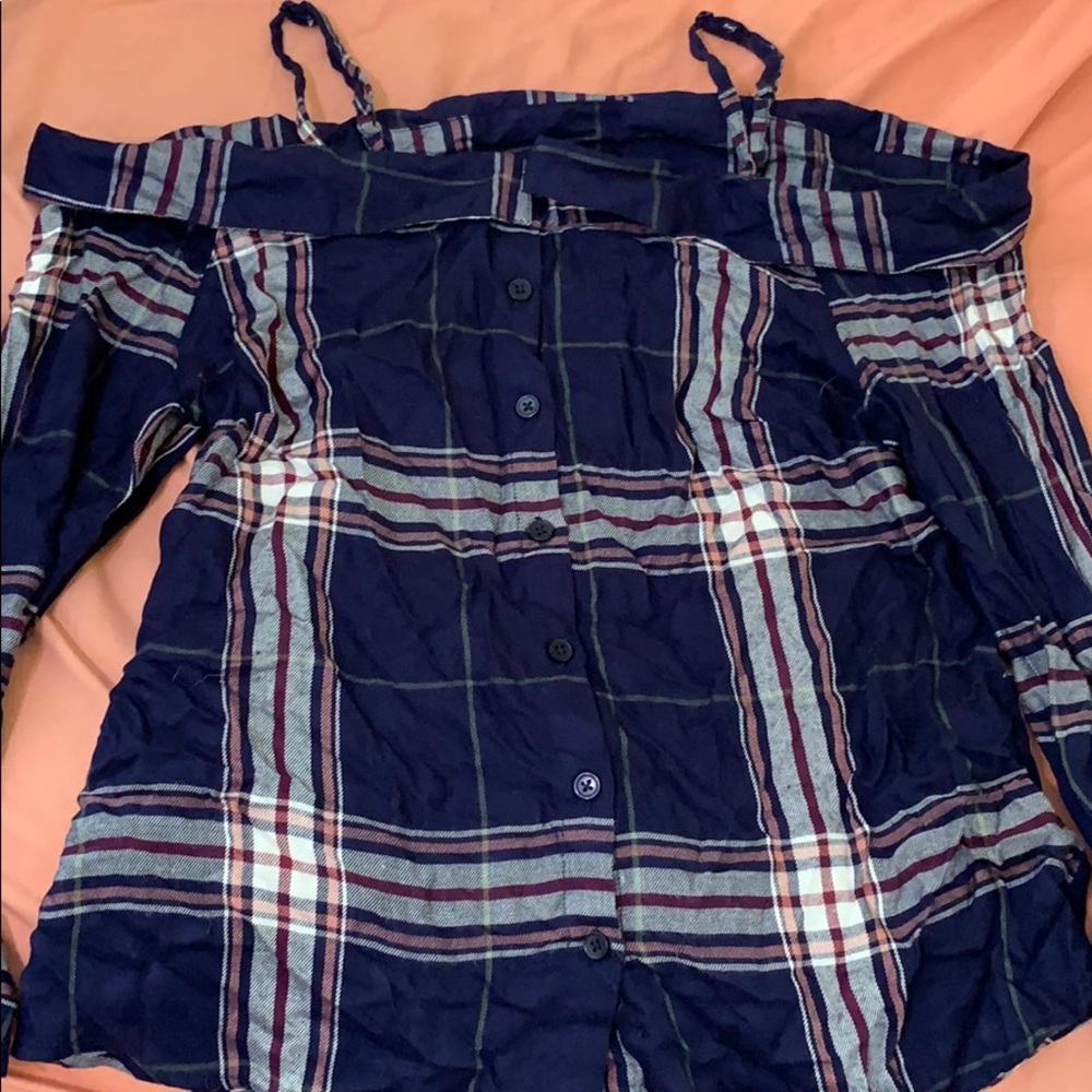 An off the shoulders plaid shirt.